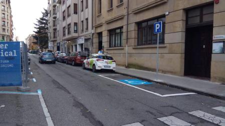La ordenanza de Movilidad 'traba' el aparcamiento en Ensanche e Iturrama