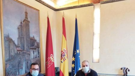 El Gobierno analiza la respuesta a la emergencia del transporte sanitario en Navarra