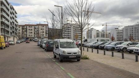 Imagen de varias de las nuevas plazas de zona verde en la Milagrosa.