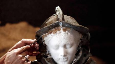 El artista madrileño Javier Viver muestra su obra efímera de estatuas de sal en el Museo Universidad de Navarra.