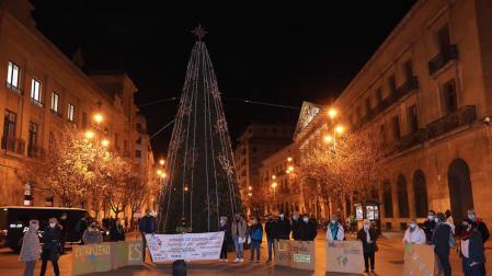 Asun Aseguinolaza, (.), Adriana Echaide, Idoya Gil, Javi San Martín, Estíbaliz Molinuevo, Conchita Ardanaz, Rubén Baztán, Iñaki Serrano , Fernando Hernández, Michel Diauf, Patxi Ilarraz, Ani Urretavizcaya, Mercedes Pérez, Pablo Rodríguez, Mari Paz Sagüés, Miryam Aranzadi y Josep María Valls i Martí.