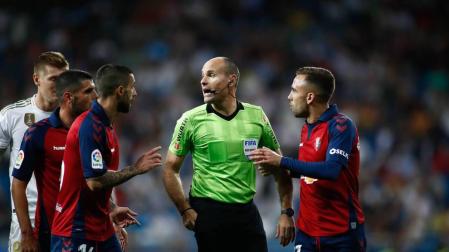 Mateu Lahoz arbitrará el Barcelona-Osasuna