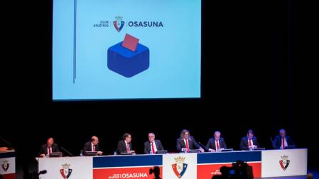 Los rectores de Osasuna, en la última asamblea celebrada en Baluarte el pasado año.