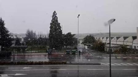 Vídeo de la nieve cayendo en Pamplona