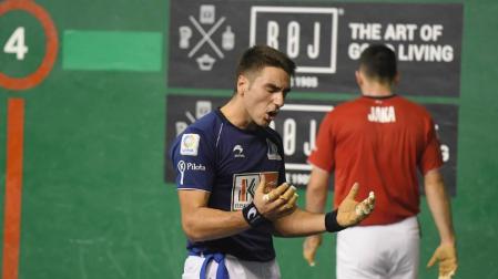 Jaka, semifinalista del Cuatro y Medio tras vencer a Peio Etxeberria (22-15)