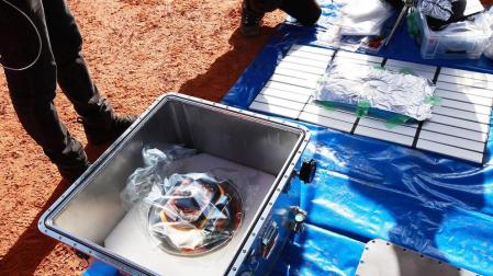 Aterriza la cápsula espacial japonesa con muestras de un asteroide