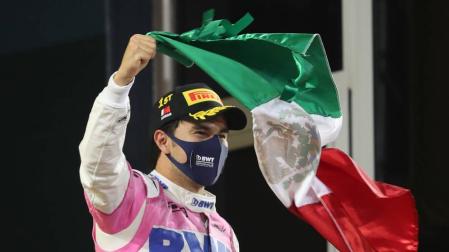 Sergio Pérez gana el Gran Premio de Sakhir con Carlos Sainz rozando el podio