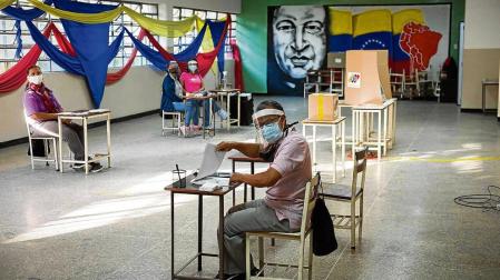 Maduro recupera el control del Parlamento pero pierde legitimidad