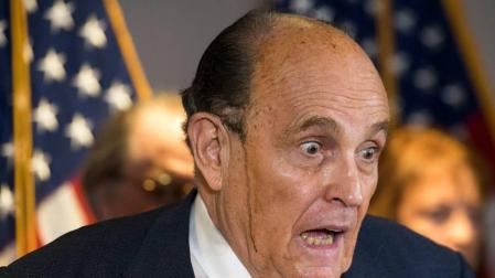 Un encendido Rudy Giuliani asegura que existe una plan a nivel nacional para sacar a Trump de la Casa Blanca