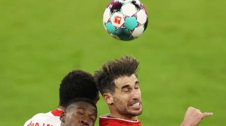 Javi Martínez será baja probablemente hasta enero por una lesión muscular