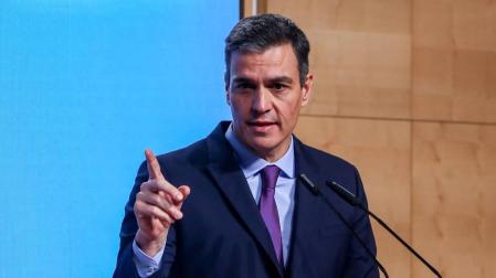 Sánchez asegura que el Gobierno defenderá la Monarquía parlamentaria
