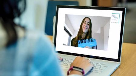 La navarra Amaia Goñi consigue uno de los Premios WONNOW entregados por CaixaBank y Microsoft a las mejores estudiantes de grados universitarios técnicos