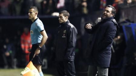 Sergio González, entrenador del Valladolid, en El Sadar.