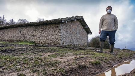Imágenes de la Sierra de Lóquiz donde hasta 20 vehículos subieron y causaron estragos en caminos y terrenos para pasto.