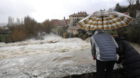 Sigue la vigilancia en los ríos a la espera de nuevas crecidas hoy
