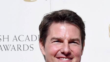 El actor Tom Cruise estrena cara en los Bafta 2016