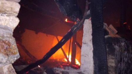 Herido un hombre con quemaduras tras incendiarse una borda en Zubieta