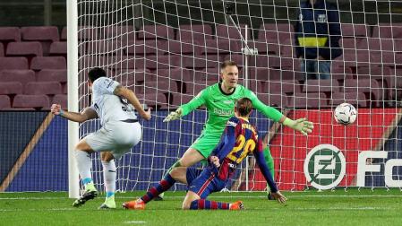 El Valencia devuelve al Barça a su triste realidad