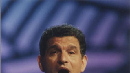 Se cumplen 20 años de la muerte del cantante Carlos Cano, artista universal