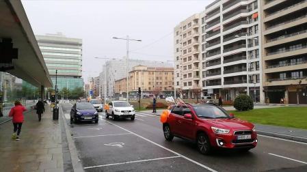 Unos 2.000 vehículos en la manifestación en Pamplona contra la 'ley Celaá'