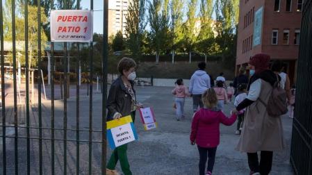 Educación y sanidad tiran del empleo en un año empañado por la pandemia