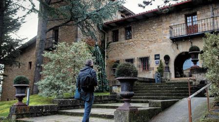 Los hoteles navarros sustituyen los cotillones por ofertas de cena más alojamiento