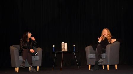La cantautora Christina Rosenvinge presenta en Tudela su libro 'Debut'