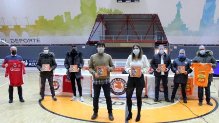 El Ribera Navarra FS presenta el libro de su 20 aniversario