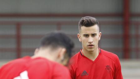 Álex Berenguer se queda