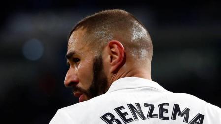 Benzema alivia a un Real Madrid sin confianza