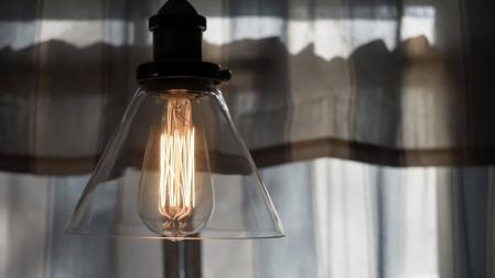La luz alcanza su precio máximo histórico este viernes en pleno temporal