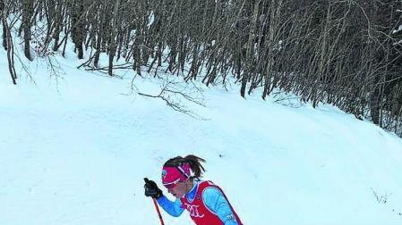 Irati Cuadrado Noáin, en pleno esfuerzo ayer en los 5 km de Linza.