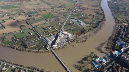 La rápida crecida del Ebro pone en alerta a Tudela y otras localidades de la Ribera