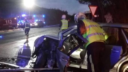 Accidente en el cruce de Ujué tras chocar un coche y un camión