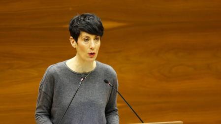La consejera de Economía y Hacienda del Gobierno de Navarra, Elma Saiz, en un pleno anterior
