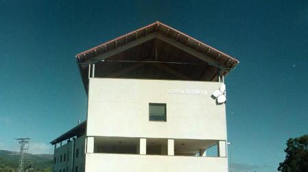Exterior de la residencia de Erro.