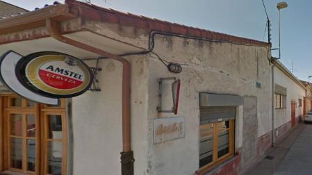 Exterior del bar en Sartaguda.