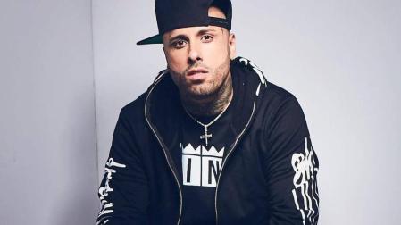 El cantante Nicky Jam muestra su renovada imagen con 22 kilos menos