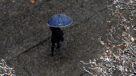 Fin de semana invernal con lluvia generalizada y nieve en montaña