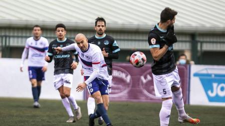 La Mutilvera se queda a un cabezazo de ganar a la SD Logroñés