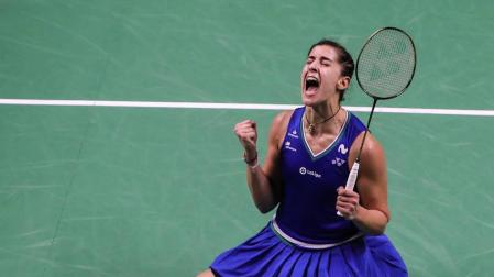 Carolina Marín celebra el título en Bangkok al derrotar a la número uno mundial, la taiwanesa Tai Tzu Ying