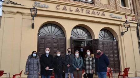 Parlamentarios de la Comisión de Cultura y Deporte han visitado el Teatro-Cinema Calatrava en Fitero