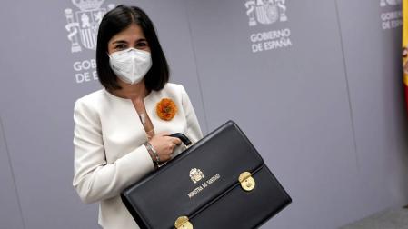 Darias seguirá "la senda trazada" por Illa al frente de Sanidad