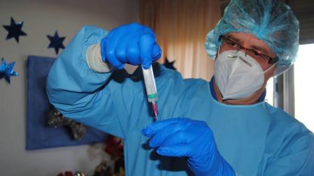 Detectados en Andalucía cinco casos de la cepa británica del coronavirus
