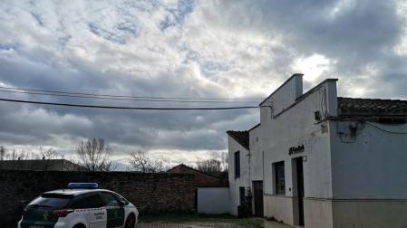 Un hombre armado con un cuchillo atraca una sucursal bancaria en Murieta