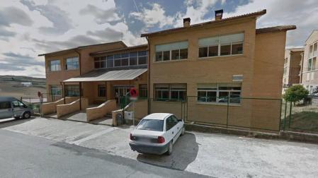 Exterior del colegio de Mendigorría.