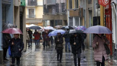 Chubascos este lunes en Navarra y temperaturas altas a partir de mañana