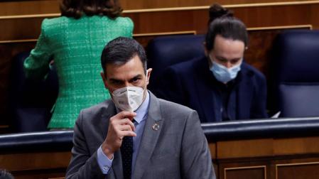 Sánchez, a Casado: "Vox le da lecciones de responsabilidad y sentido de Estado"