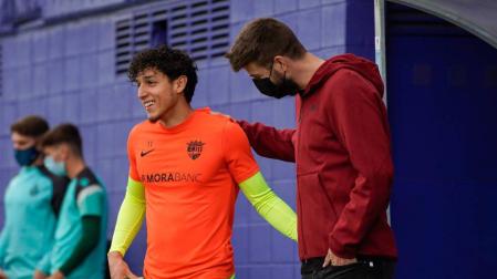 Piqué arropa a Saverio tras salir de Osasuna