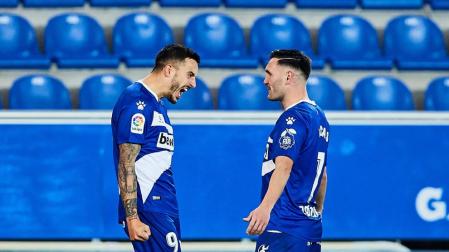 Joselu da oxígeno al Alavés y mete en problemas al Valladolid